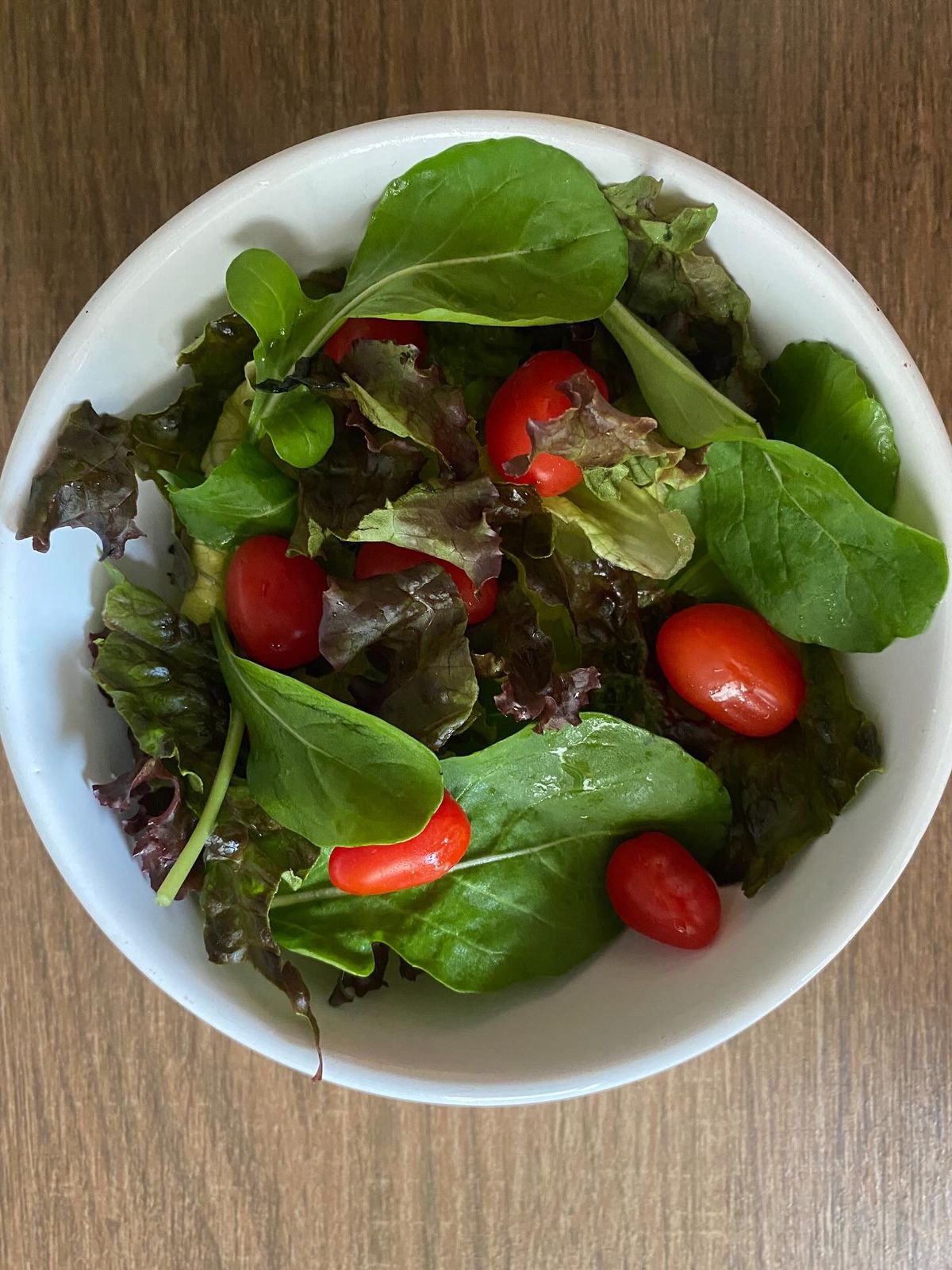 Mix de Folhas com Cenoura e Tomate