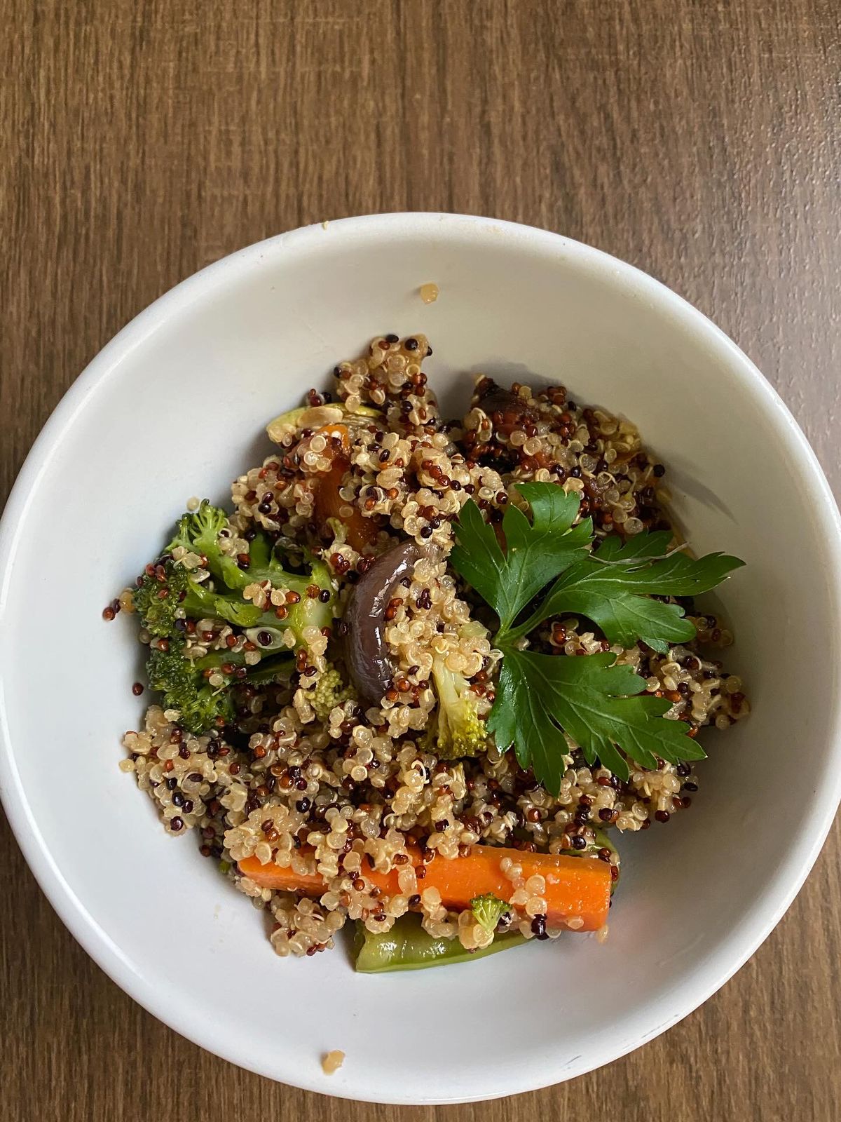 Salada de Quinoa com Legumes